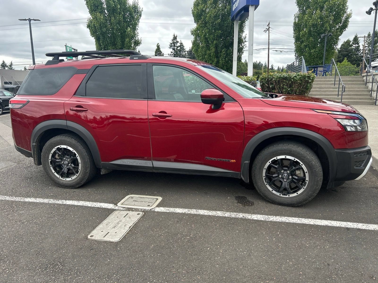 Used 2024 Nissan Pathfinder Rock Creek AWD/4WD image 4