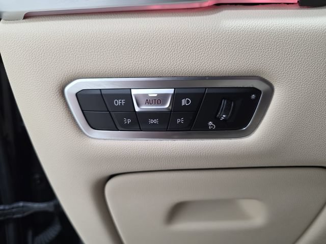 Used 2022 BMW X5 xDrive40i AWD/4WD image 25