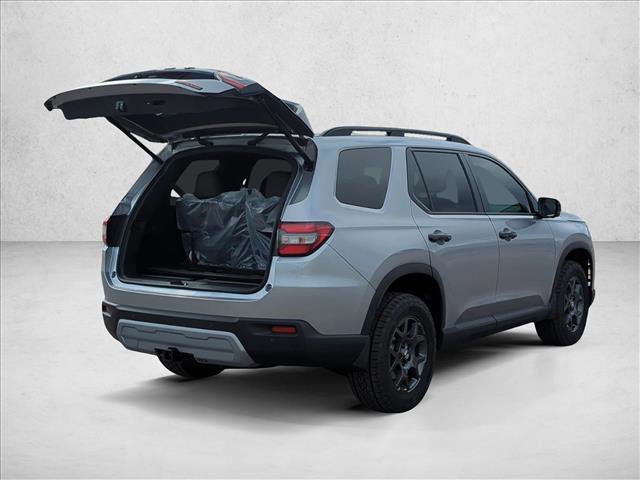 New 2025 Honda Pilot TrailSport image 3
