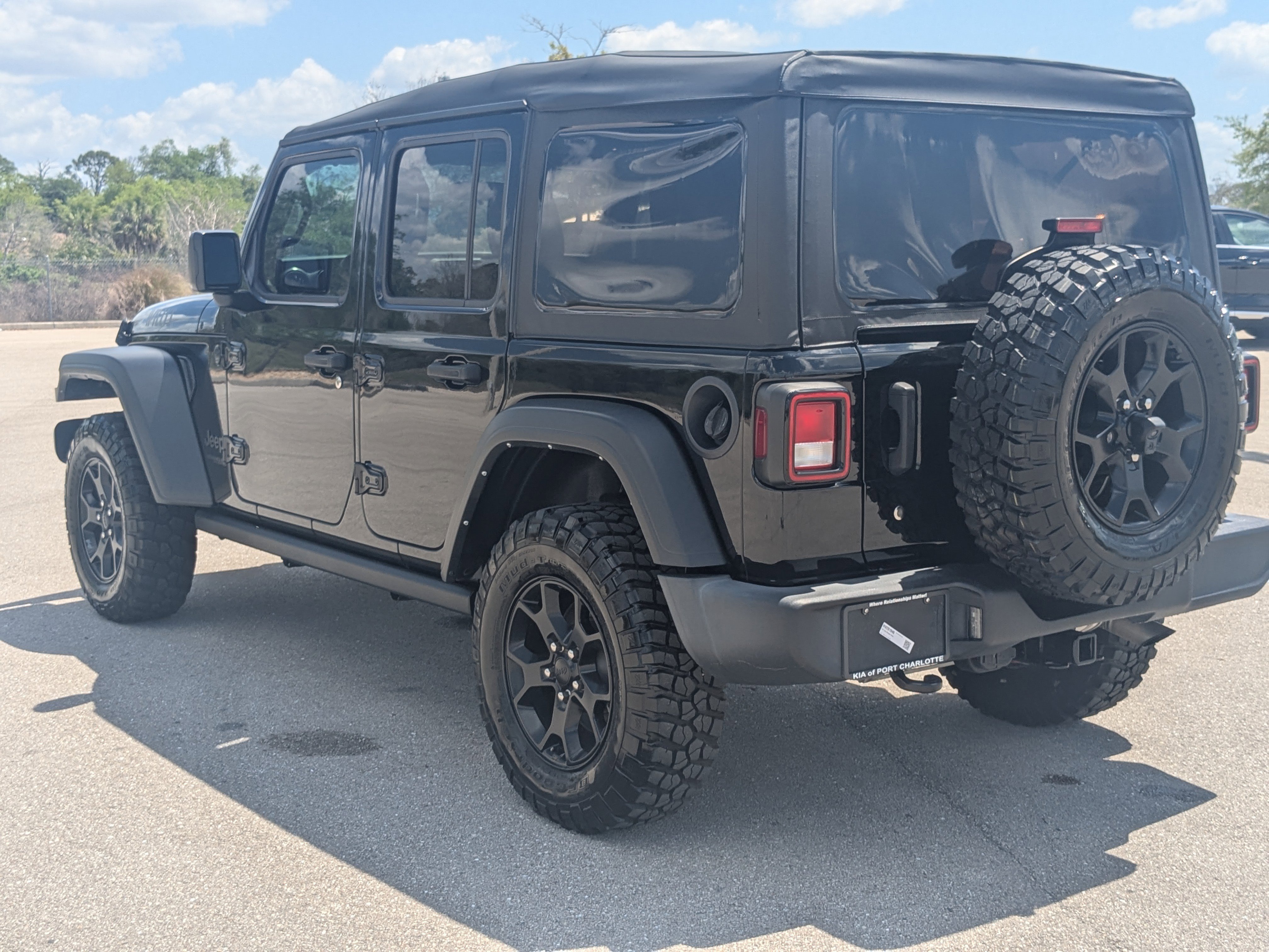Used 2022 Jeep Wrangler Unlimited Sport AWD/4WD image 8