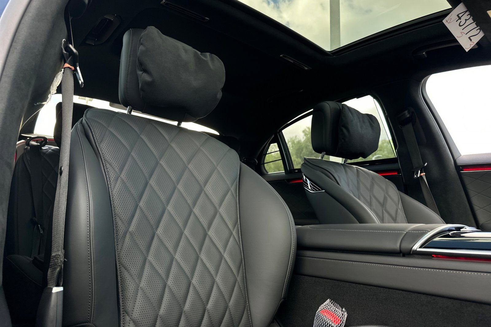 New 2026 Mercedes-Benz S 580 4MATIC Sedan image 31