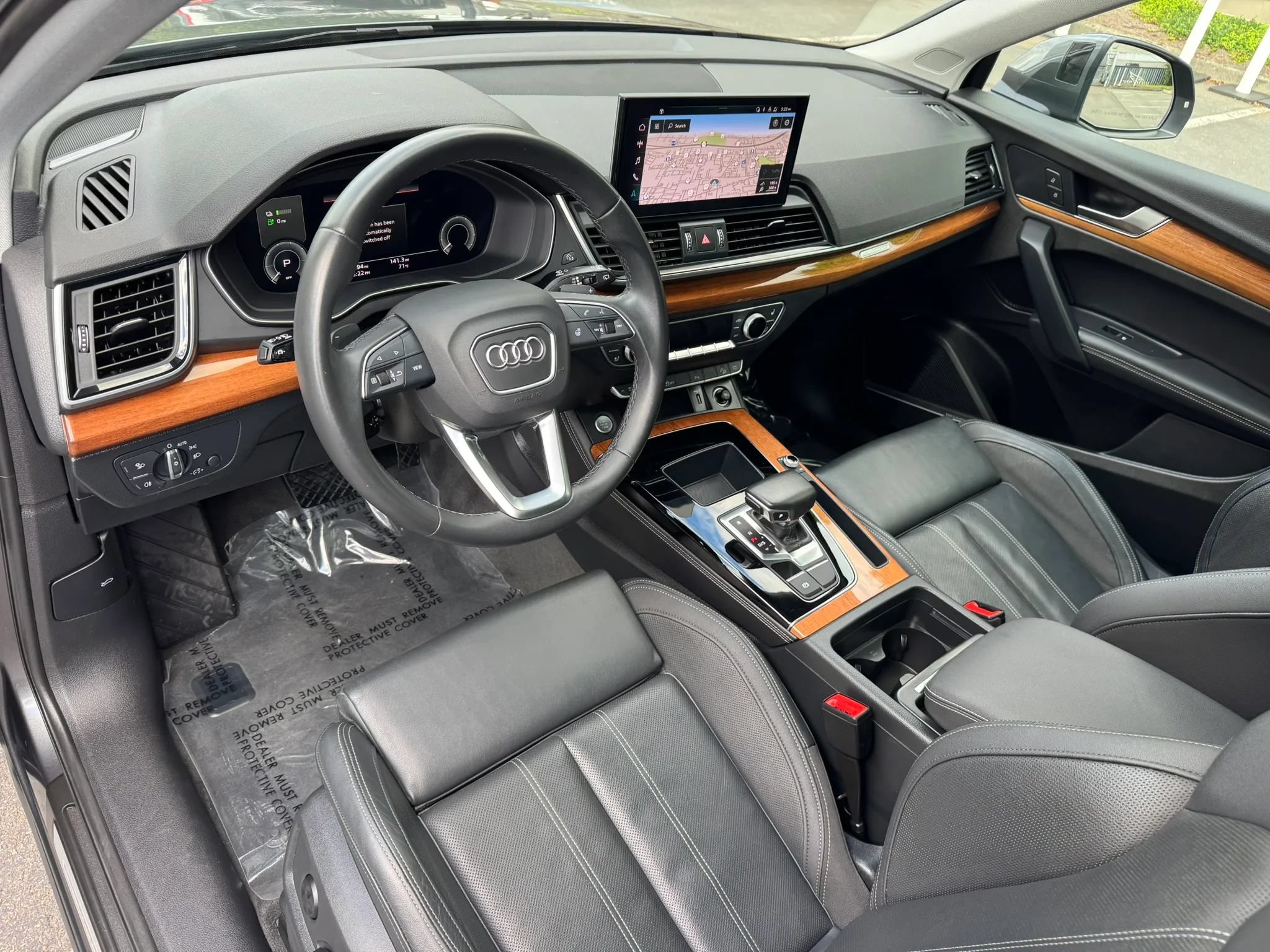 Used 2022 Audi Q5 e Premium Plus w/ Premium Plus Package AWD/4WD image 21