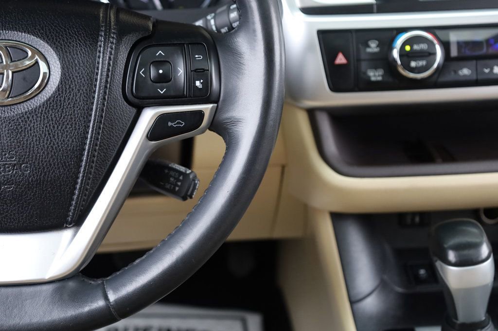 Used 2015 Toyota Highlander Limited image 33