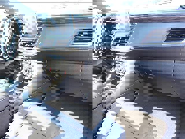 Used 2023 Chevrolet Suburban Z71 image 28