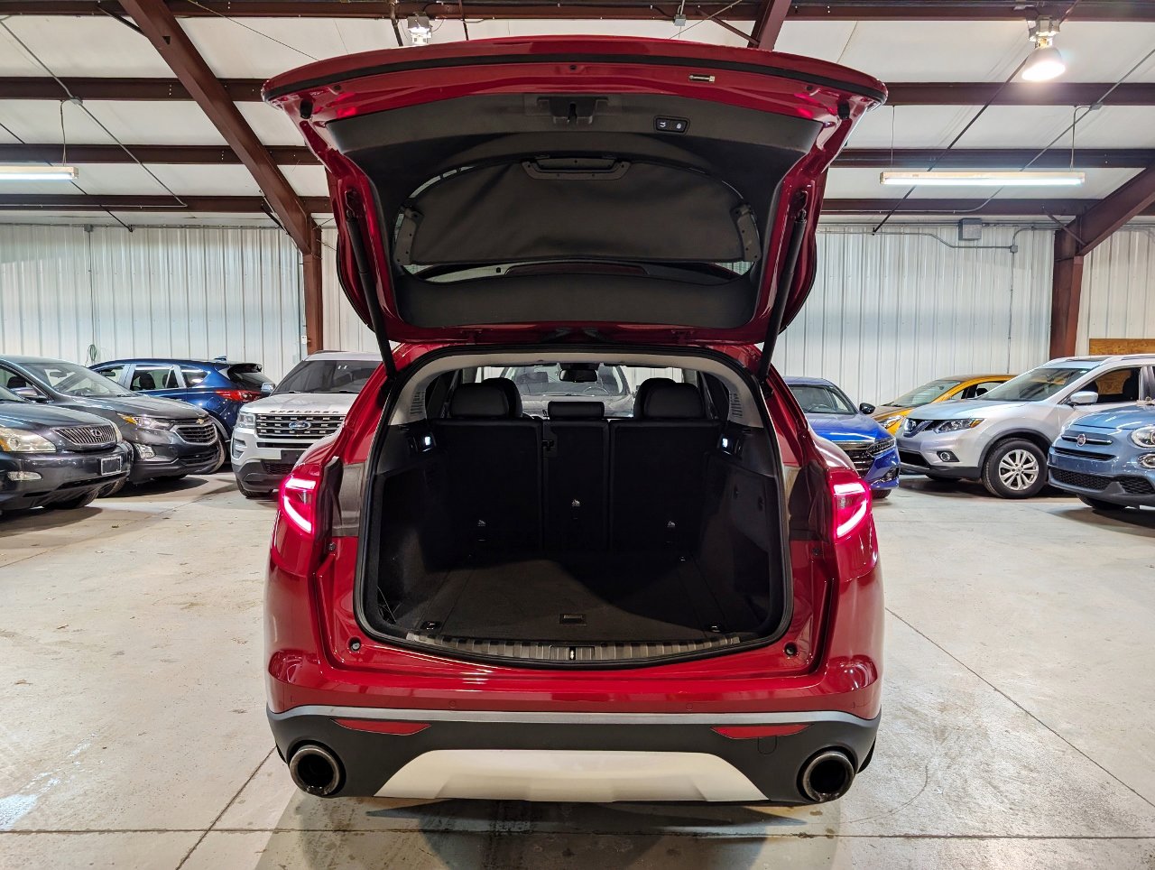 Used 2019 Alfa Romeo Stelvio AWD image 23