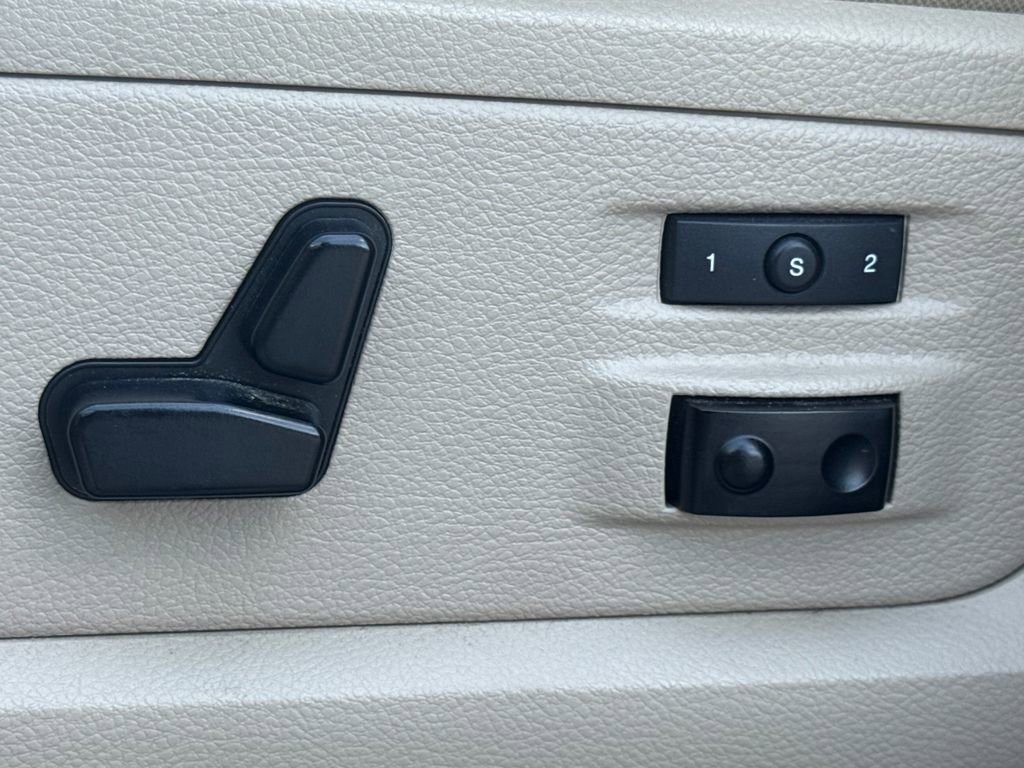 Used 2018 RAM 2500 Laramie w/ Cold Weather Group AWD/4WD image 29