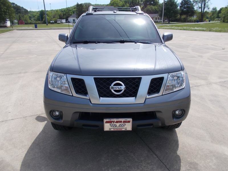 Used 2020 Nissan Frontier PRO-4X w/ Pro-4x Utility Package image 9