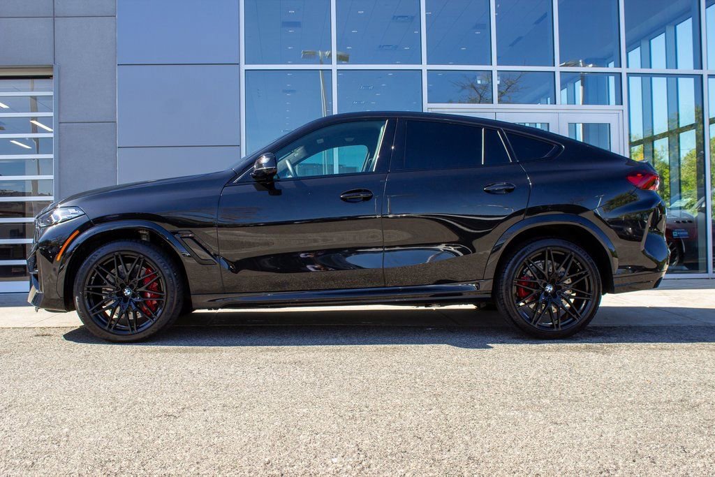 Used 2025 BMW X6 M Competition w/ Executive Package image 7