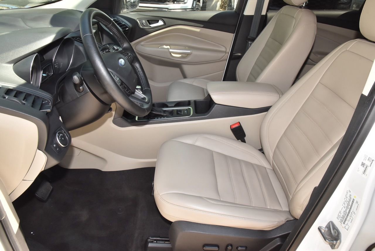 Used 2019 Ford Escape SEL image 13