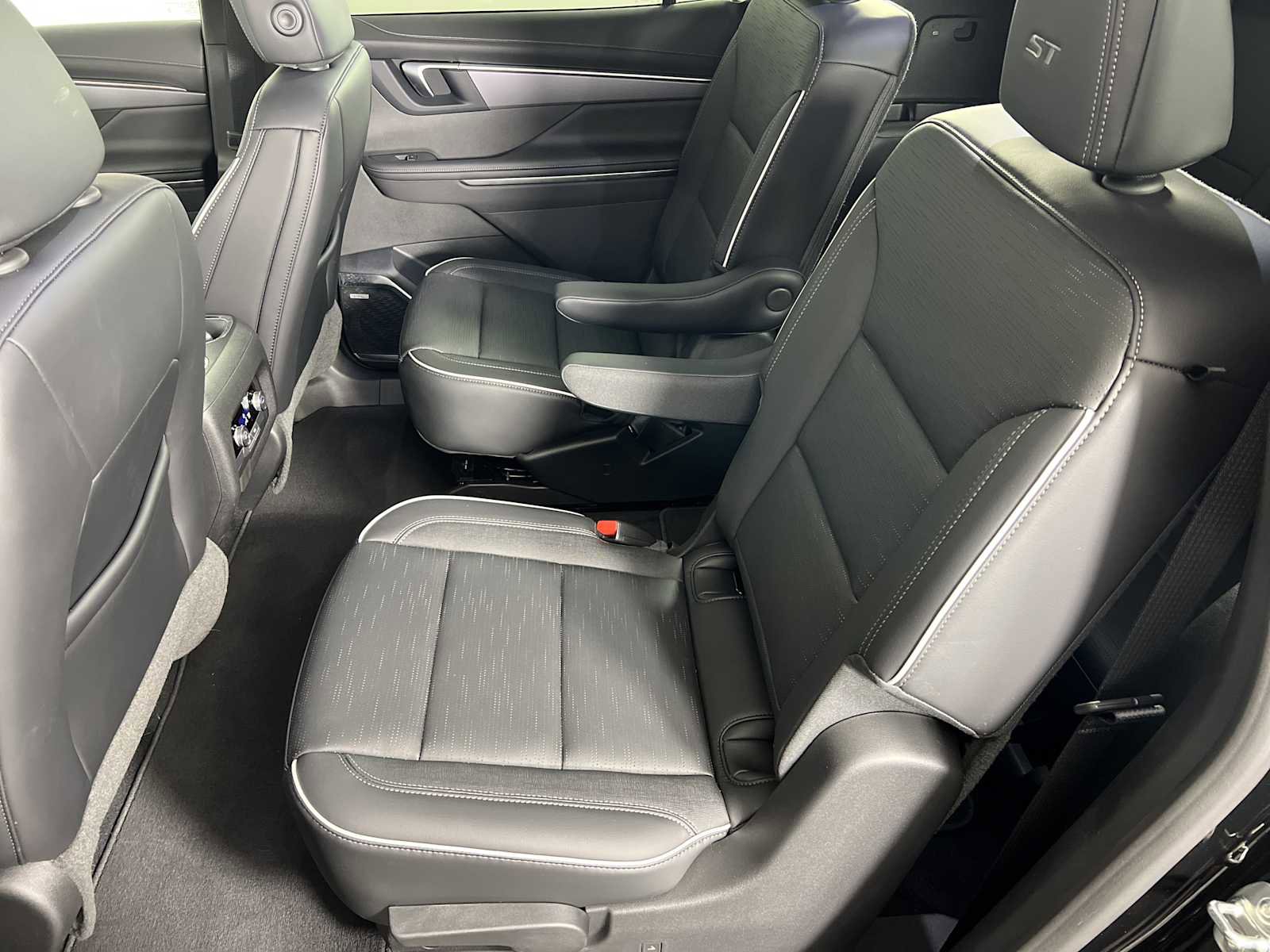 New 2026 Buick Enclave Sport Touring w/ Power Package image 23