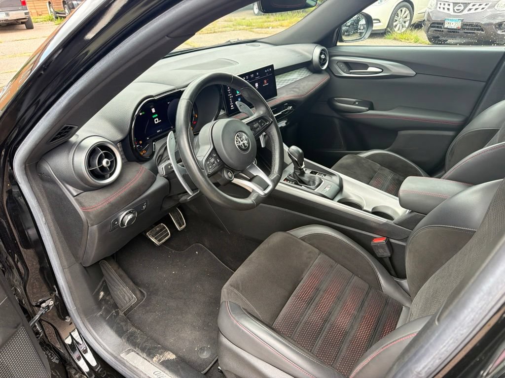 Used 2024 Alfa Romeo Tonale Veloce AWD/4WD image 10