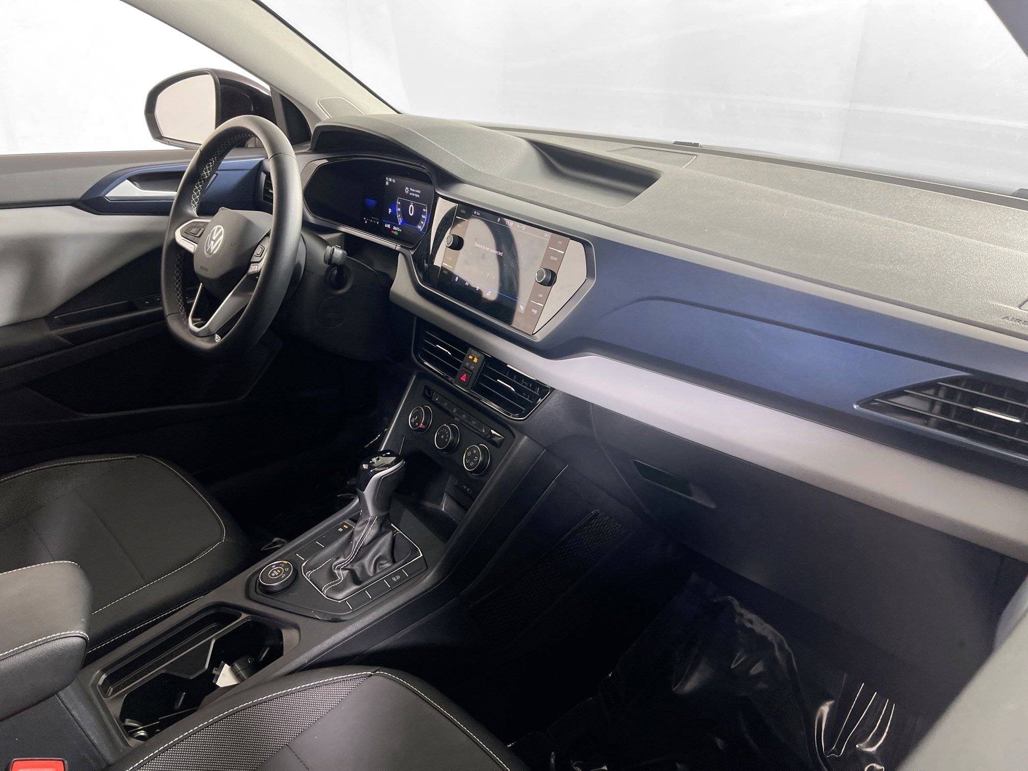 Used 2022 Volkswagen Taos SE image 27