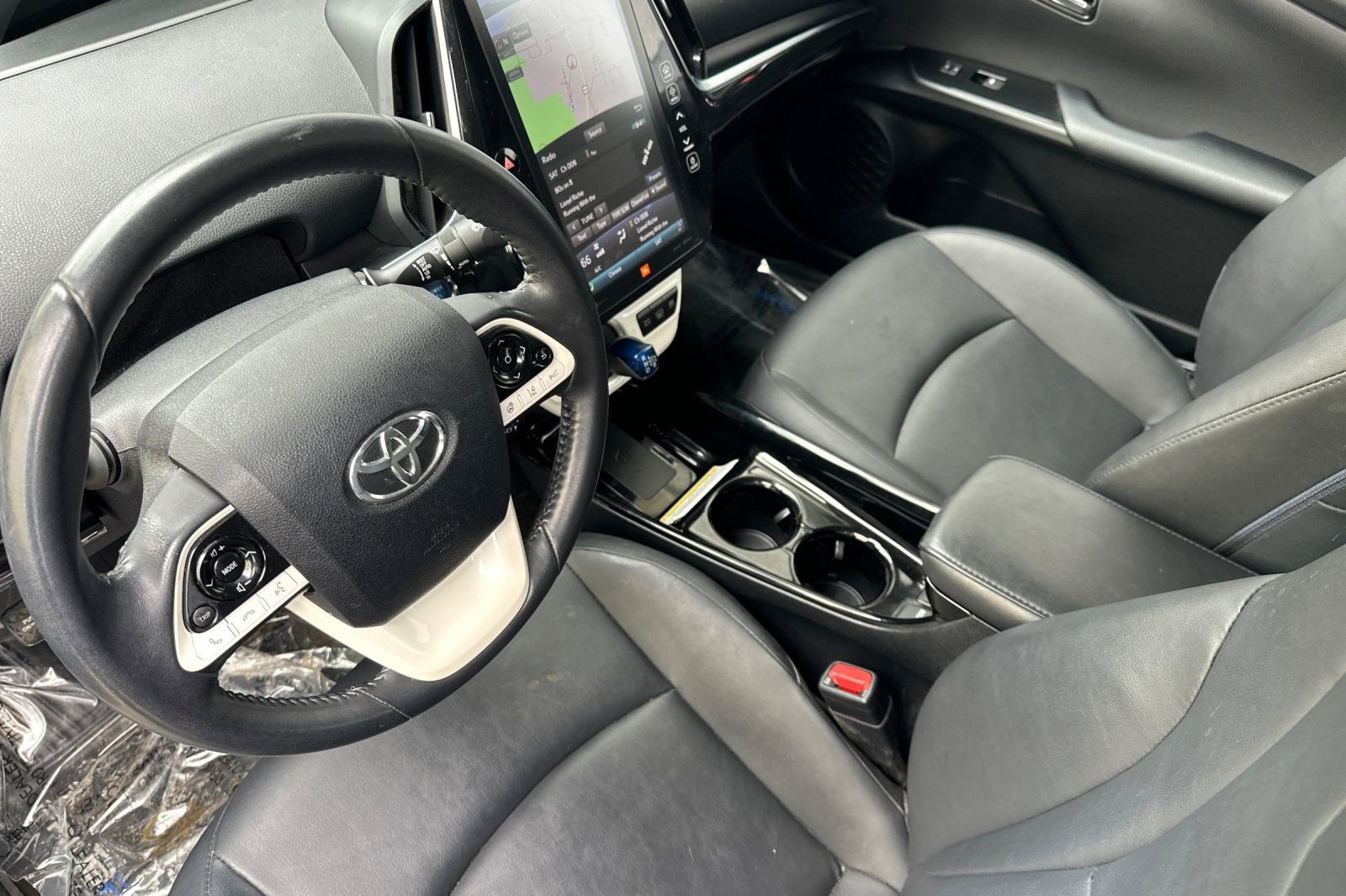 Used 2017 Toyota Prius Prime Advanced w/ Protection Package FWD image 7