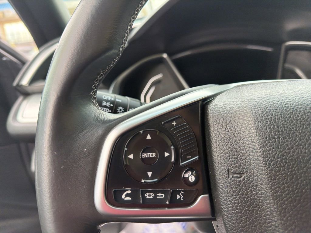 Used 2018 Honda Civic Touring image 19