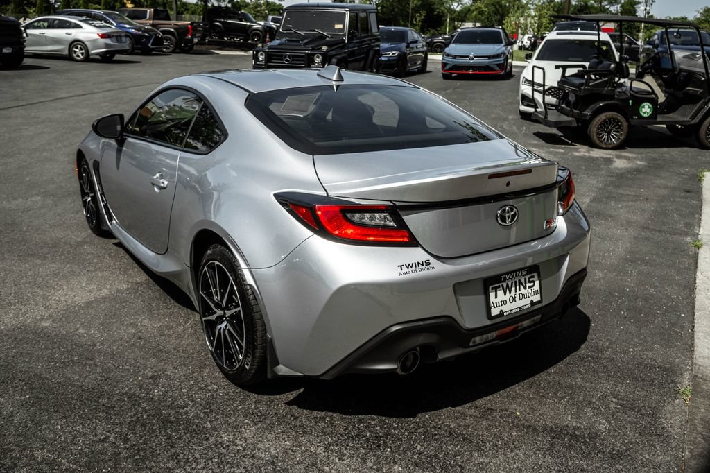 Used 2025 Toyota GR86 RWD image 34