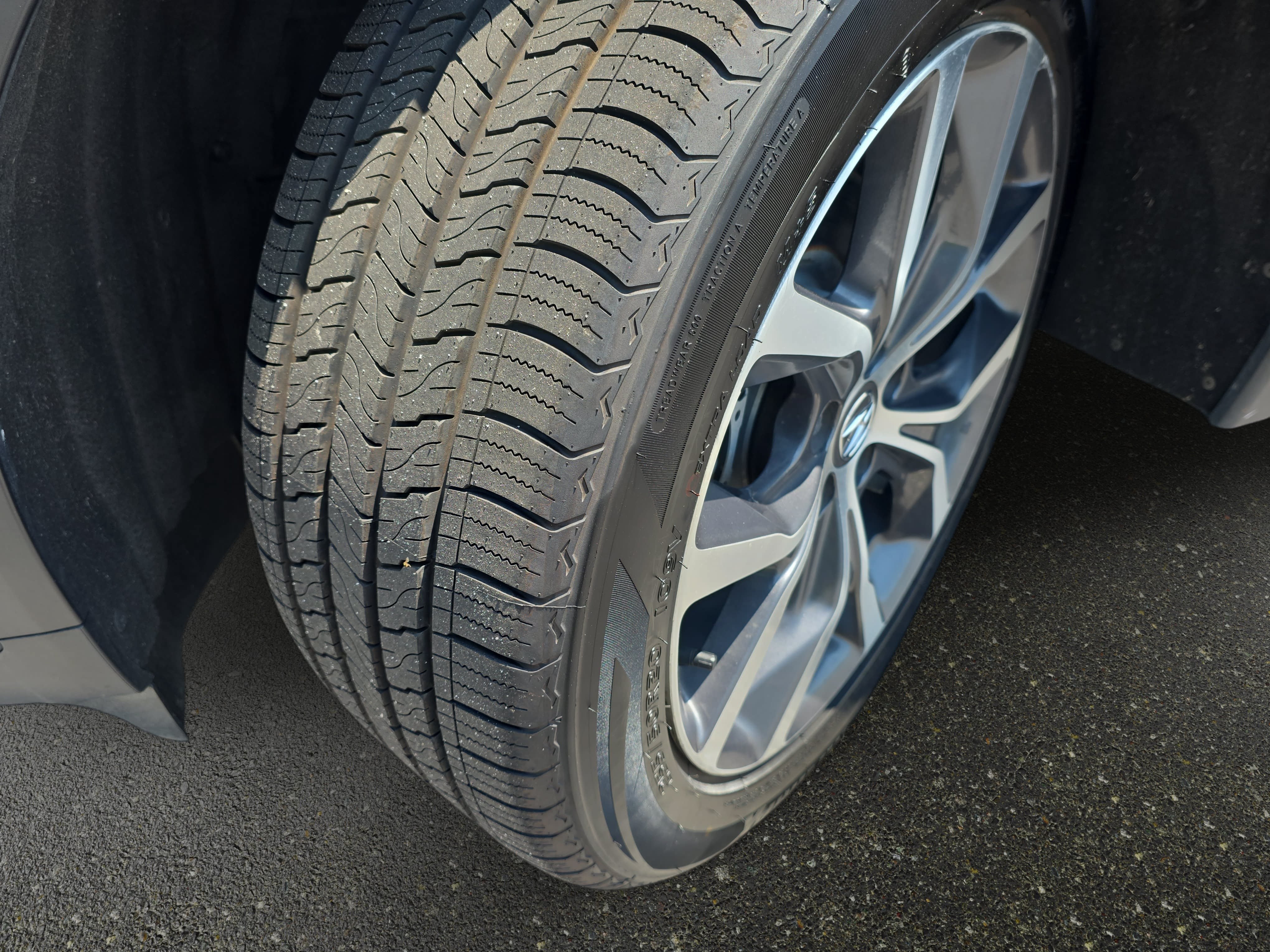 Used 2023 Acura MDX SH-AWD w/ Technology Package image 35