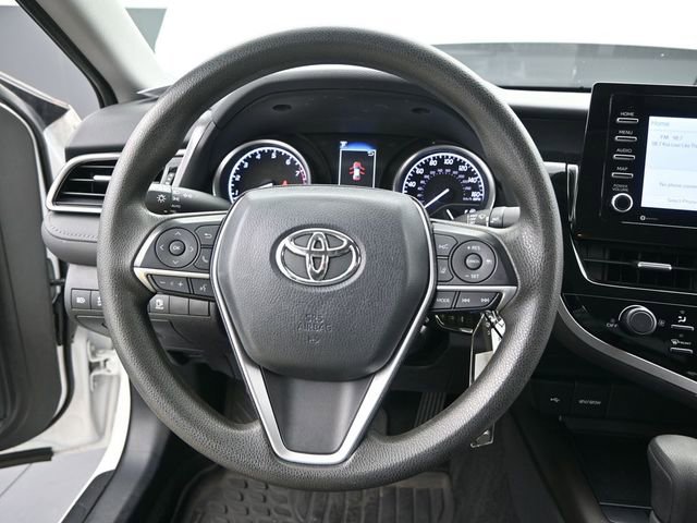 Used 2021 Toyota Camry LE image 7