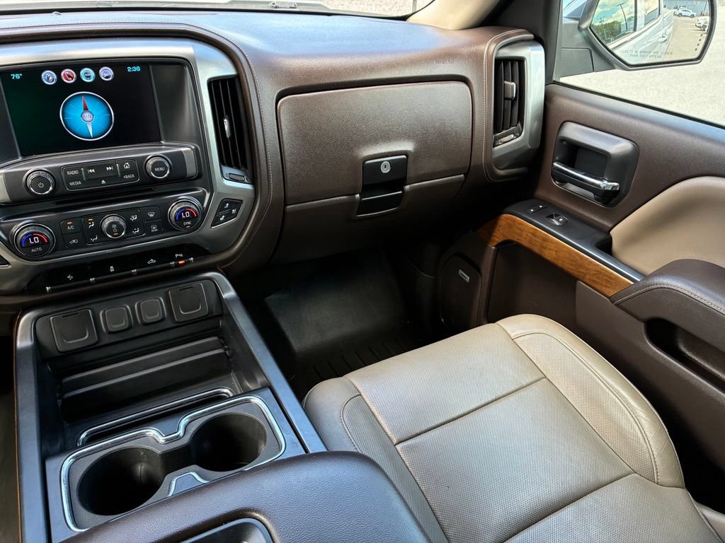 Used 2018 Chevrolet Silverado 1500 LTZ w/ Sport Package AWD/4WD image 11