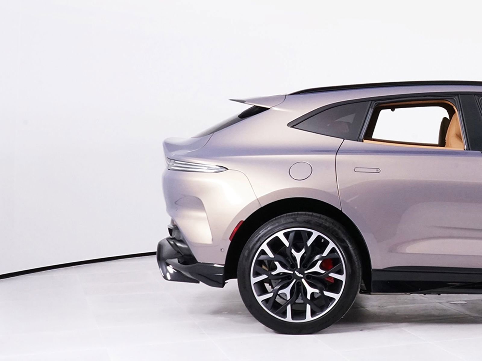 Used 2023 Aston Martin DBX 707 image 14