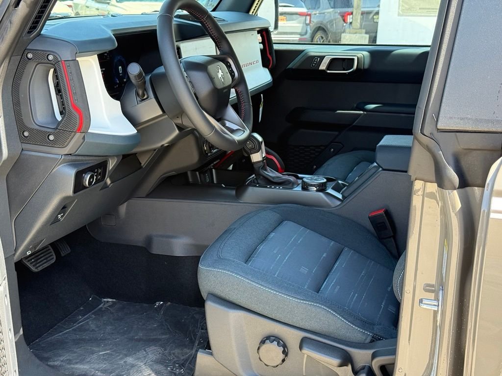 New 2026 Ford Bronco Heritage Edition AWD/4WD image 5