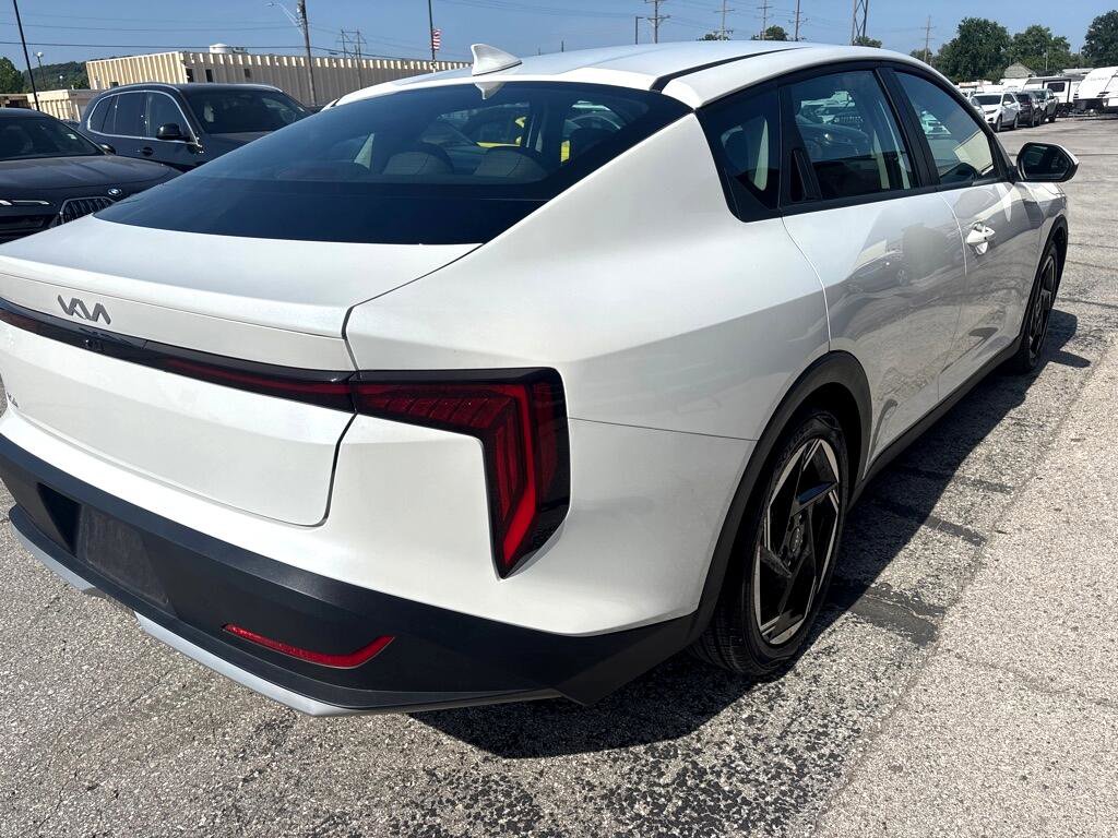 Used 2025 Kia K4 EX image 7