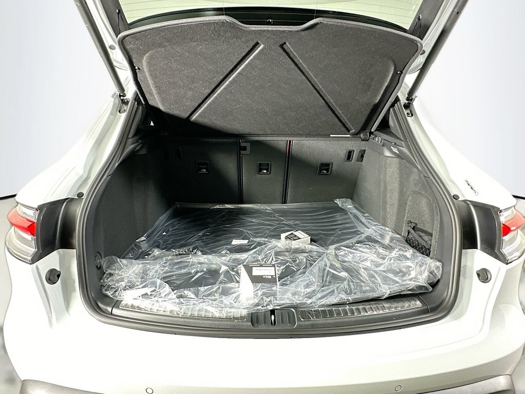 New 2026 Porsche Macan S AWD/4WD image 28
