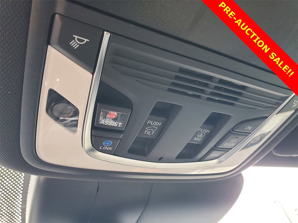 Used 2025 Acura RDX SH-AWD image 34