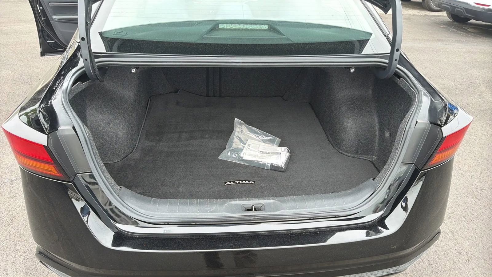 Used 2020 Nissan Altima 2.5 S FWD image 25