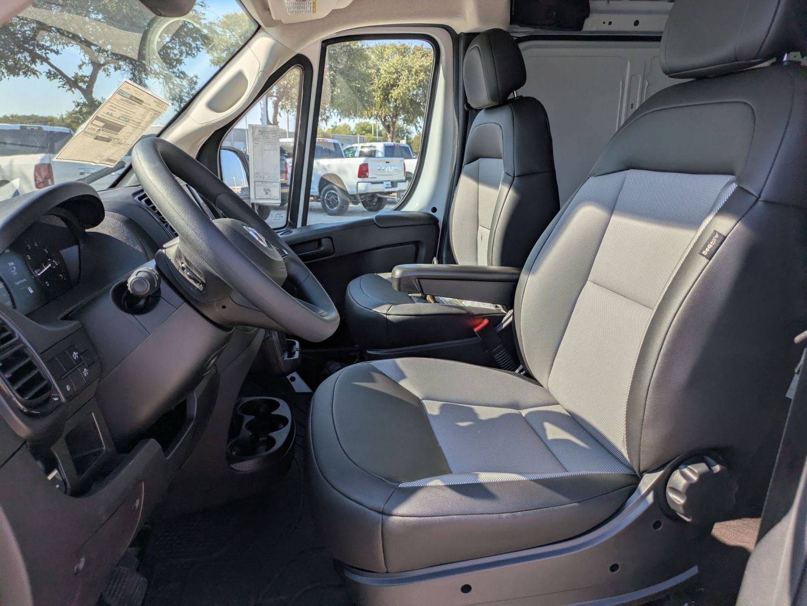 New 2026 RAM ProMaster 1500 w/ Convenience Group FWD image 10