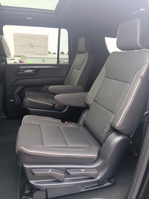 New 2025 Chevrolet Suburban Premier image 19