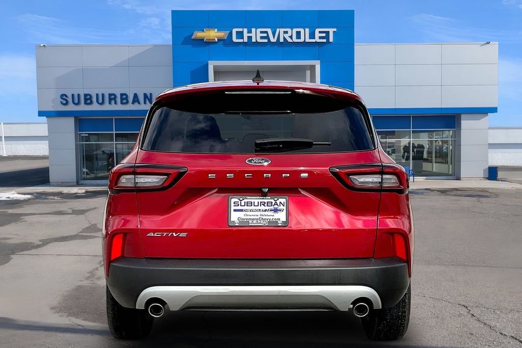 Used 2023 Ford Escape Active w/ Cold Weather Package FWD image 4