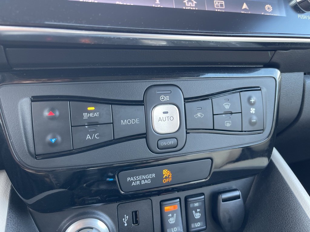 Used 2019 Nissan Leaf SL w/ SL Technology Package image 12