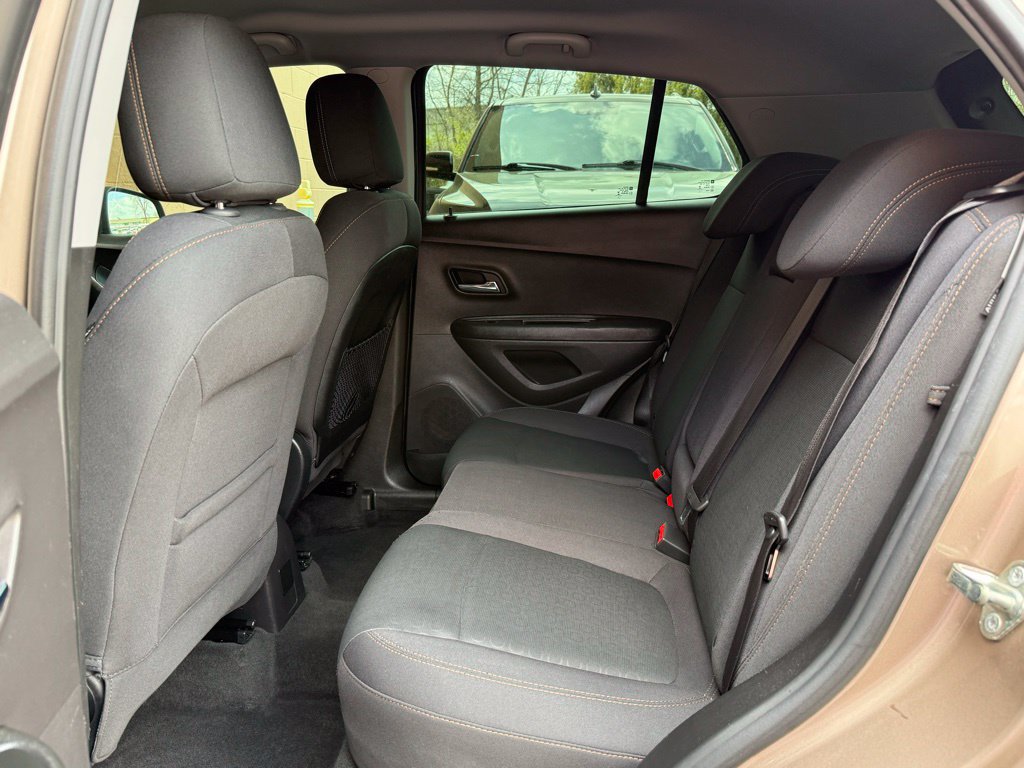 Used 2018 Chevrolet Trax LS FWD image 11