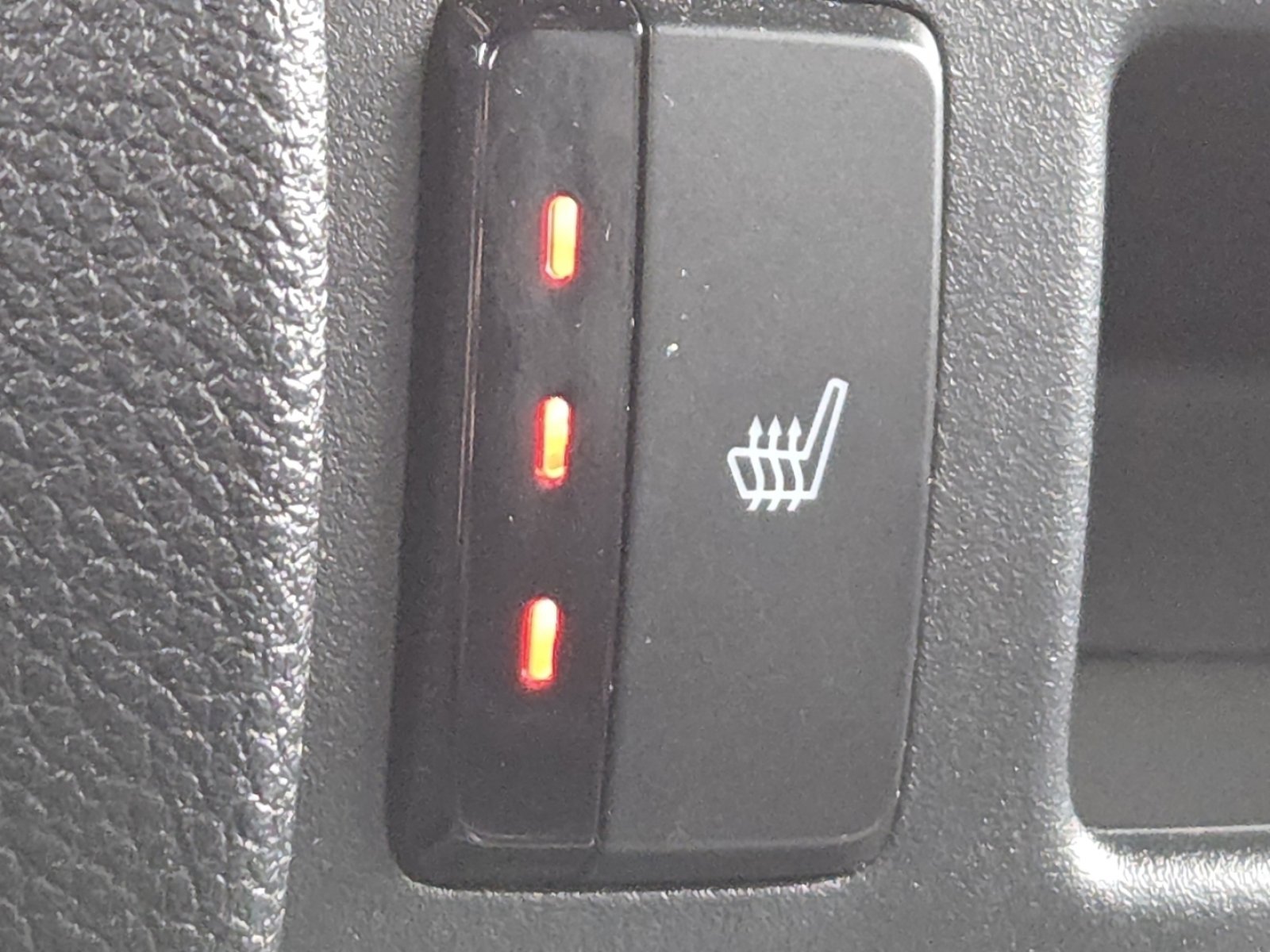 Used 2023 Honda Passport EX-L image 10