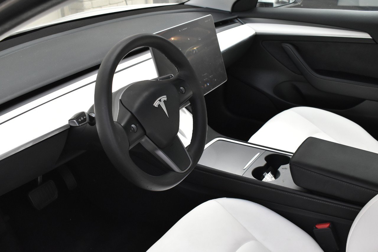 Used 2023 Tesla Model 3 Standard Range RWD image 13