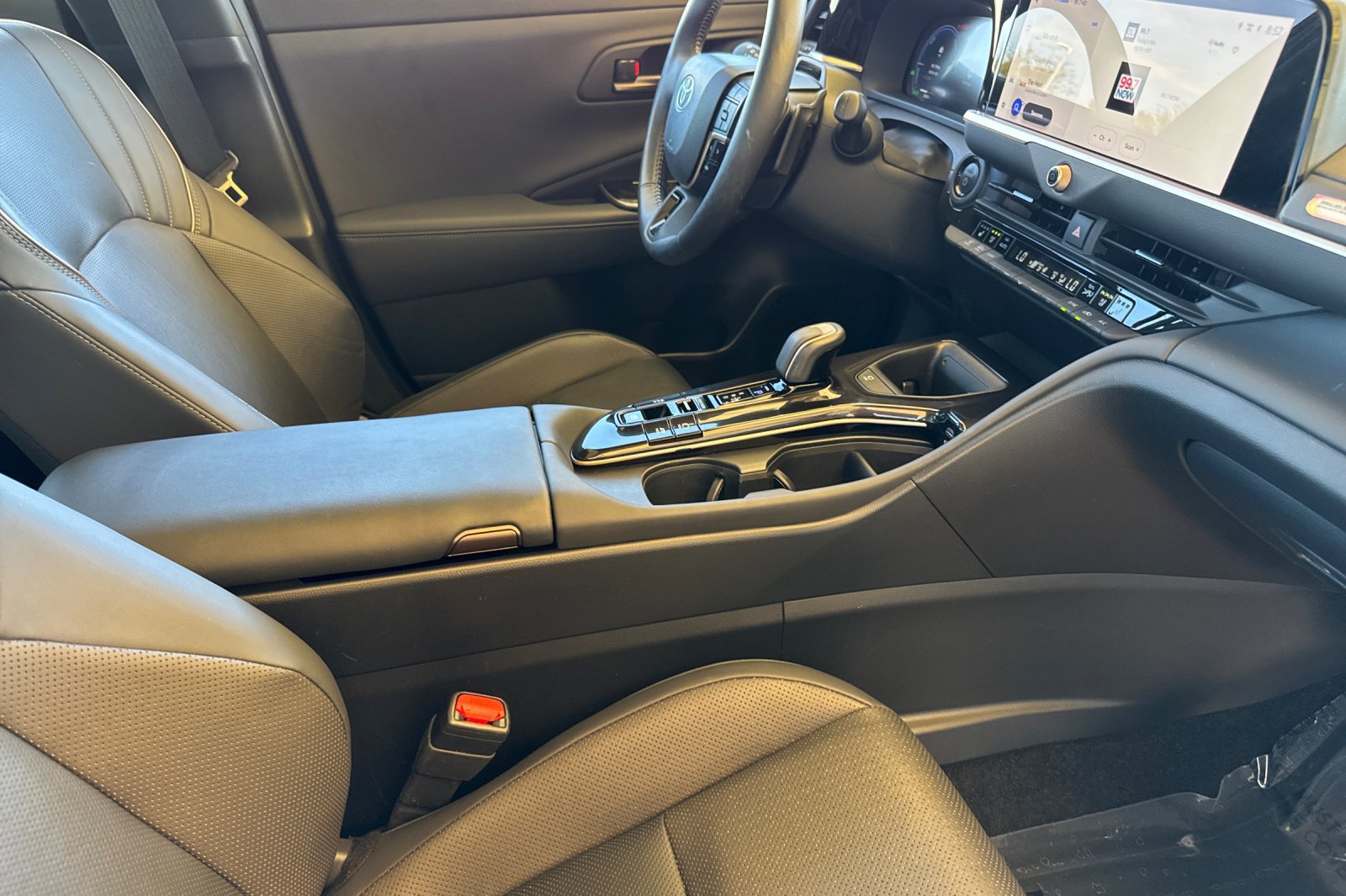 Certified 2025 Toyota Crown Signia w/ Advanced Technology Package AWD/4WD image 20