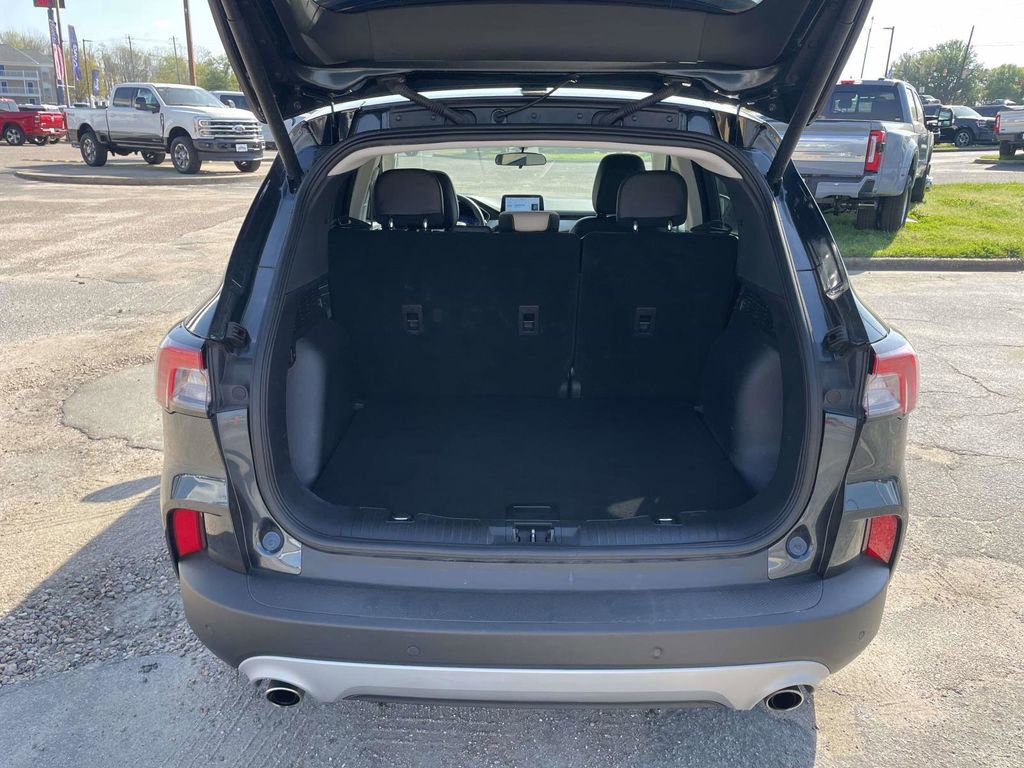 Used 2022 Ford Escape SEL w/ Technology Package image 10