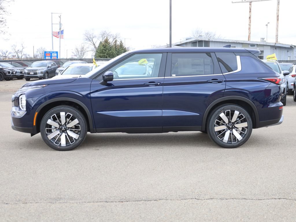 New 2025 Mitsubishi Outlander SE image 6