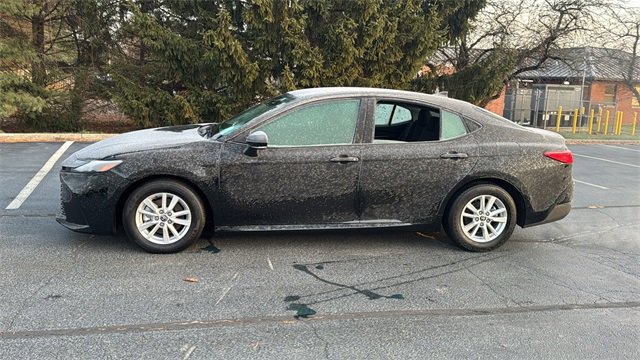 Used 2025 Toyota Camry LE image 8