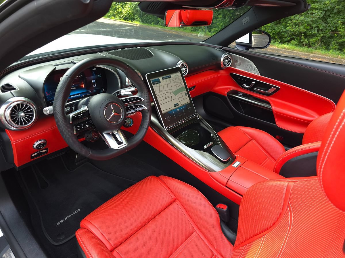 Used 2023 Mercedes-Benz SL 43 AMG image 2