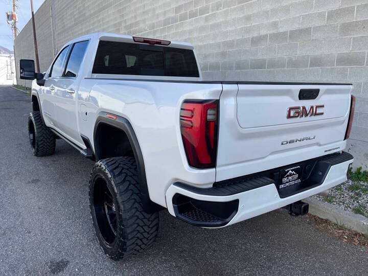Used 2024 GMC Sierra 3500 Denali w/ Technology Package AWD/4WD image 10