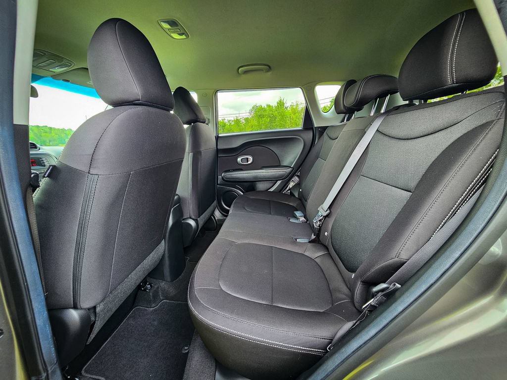 Used 2016 Kia Soul FWD image 26