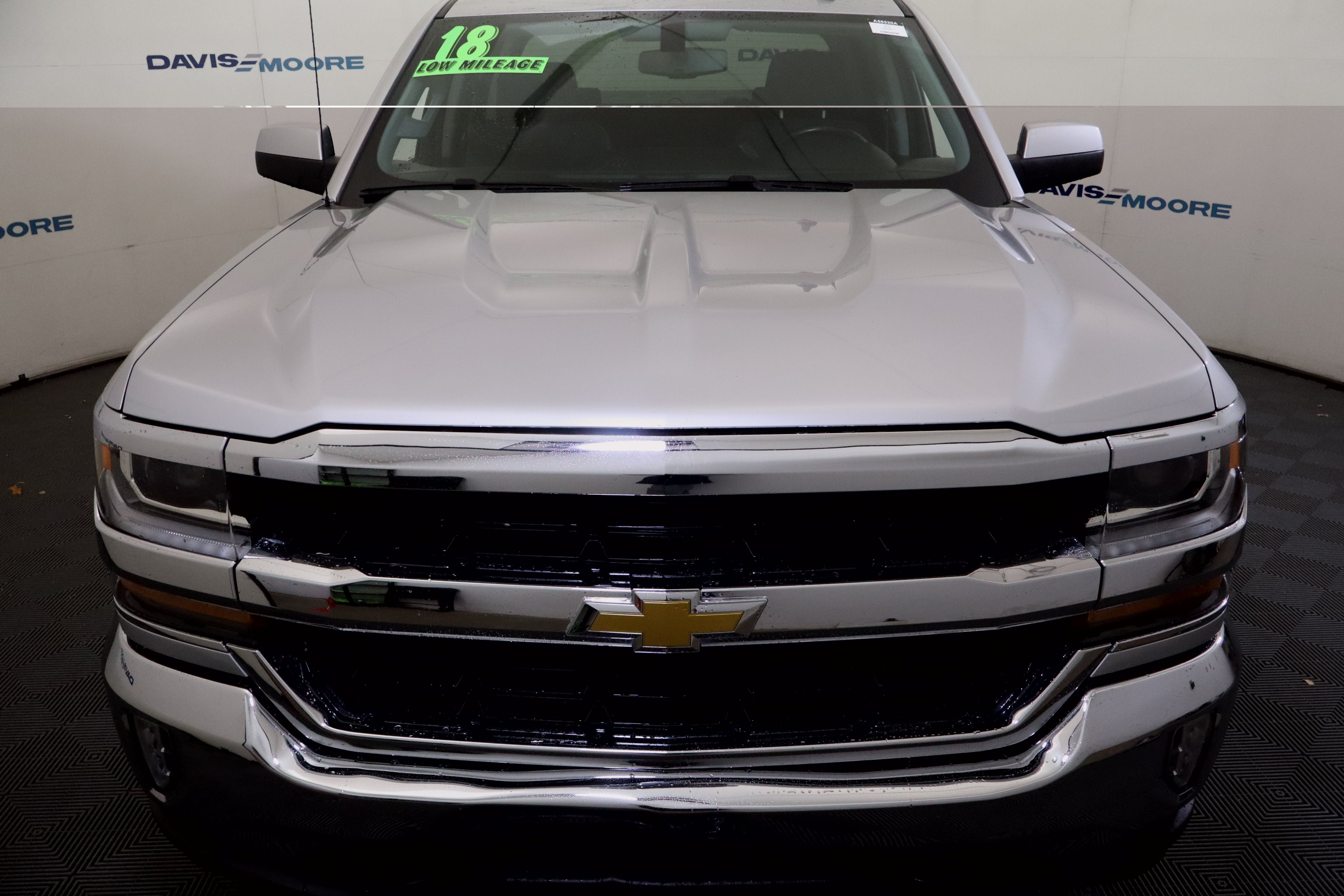Used 2018 Chevrolet Silverado 1500 LT w/ All Star Edition AWD/4WD image 14
