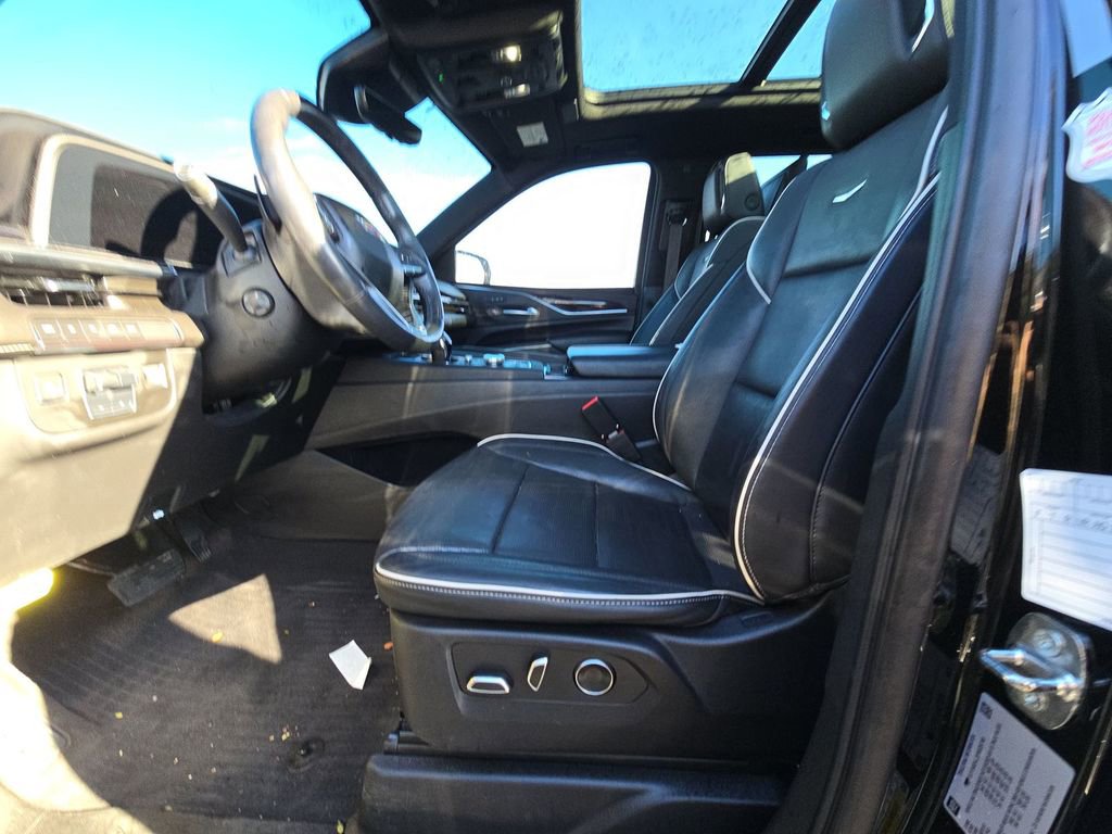 Used 2023 Cadillac Escalade Sport image 4