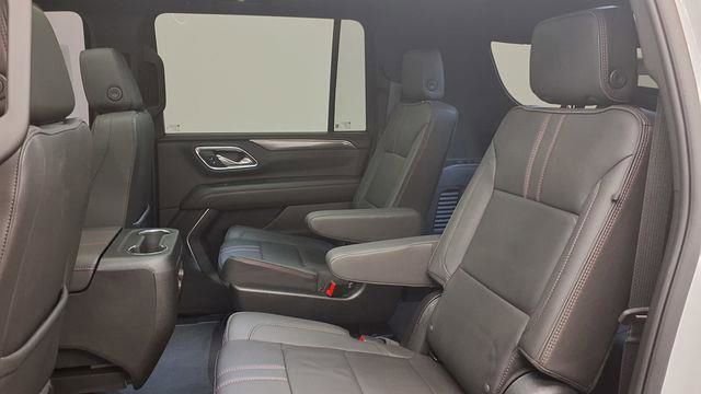 Used 2024 Chevrolet Suburban RST w/ Luxury Package image 18