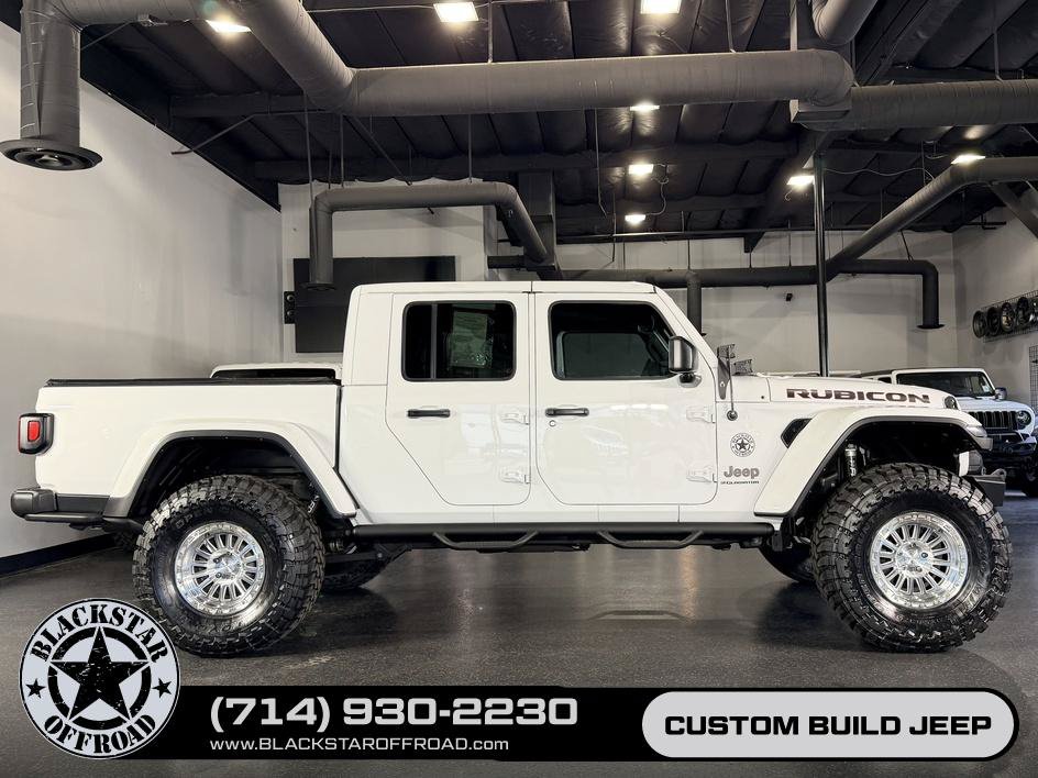 Used 2023 Jeep Gladiator Rubicon w/ Trailer Tow Package AWD/4WD image 1