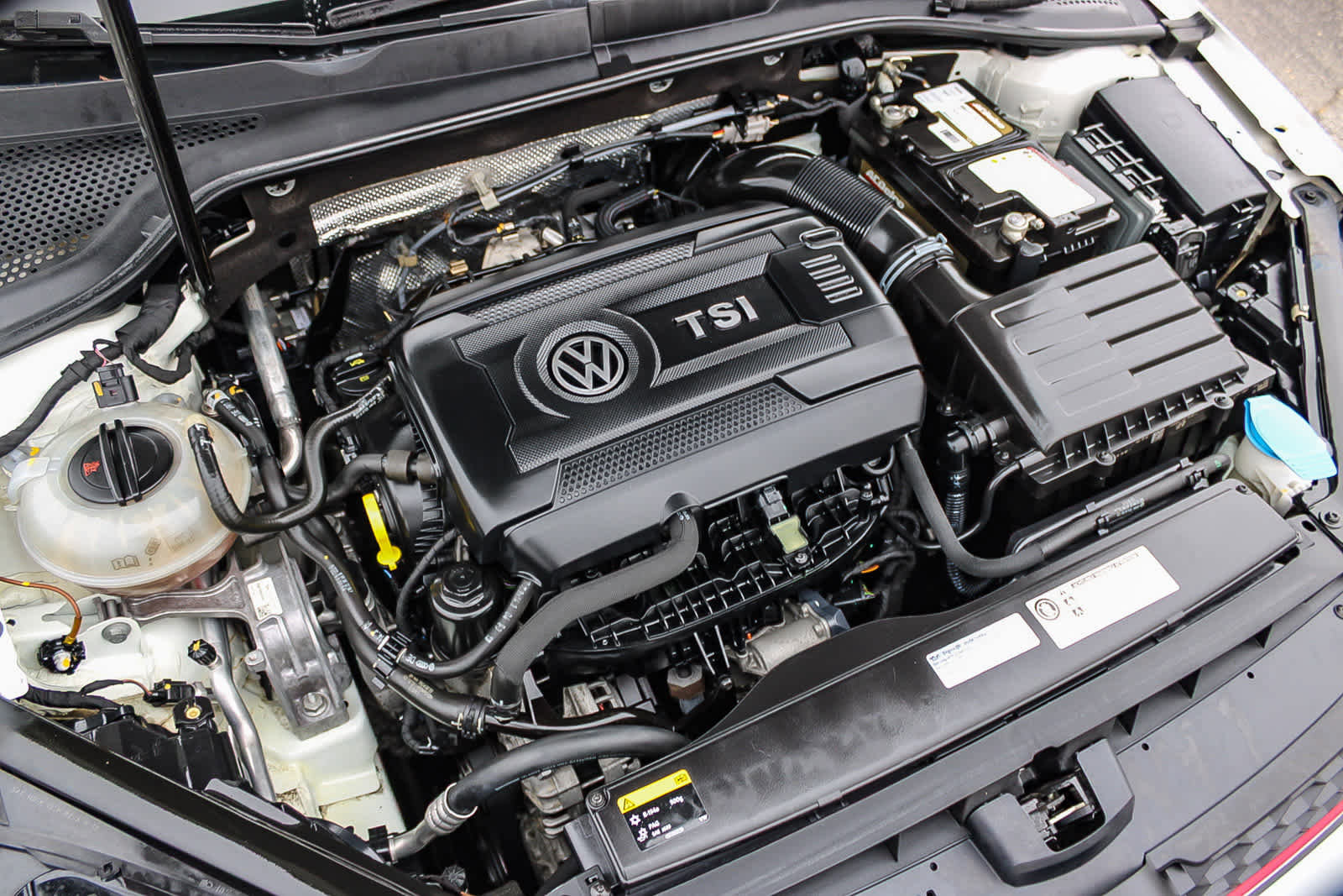 Used 2015 Volkswagen GTI 4-Door FWD image 26