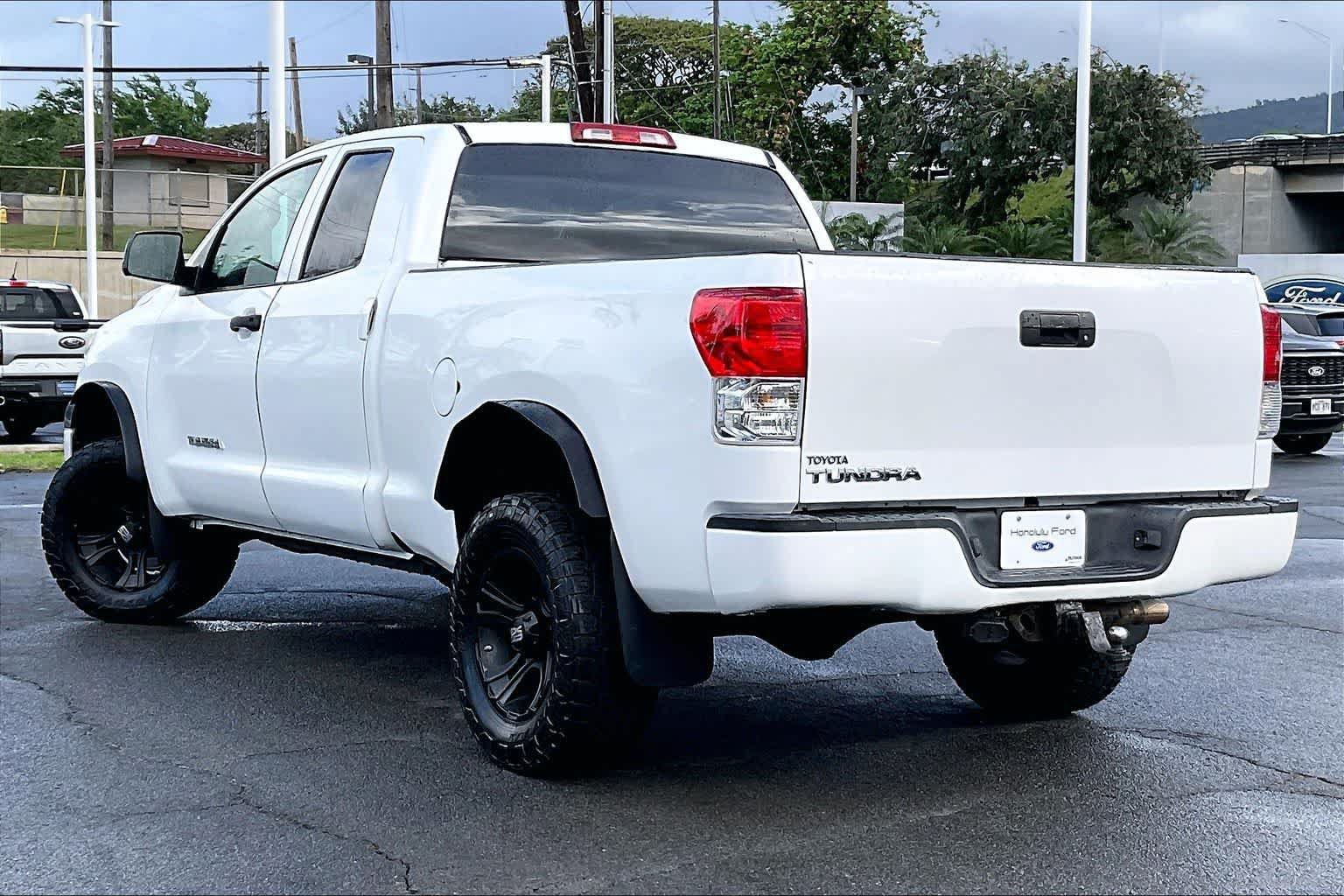 Used 2013 Toyota Tundra 2WD Double Cab w/ Tow Pkg image 4
