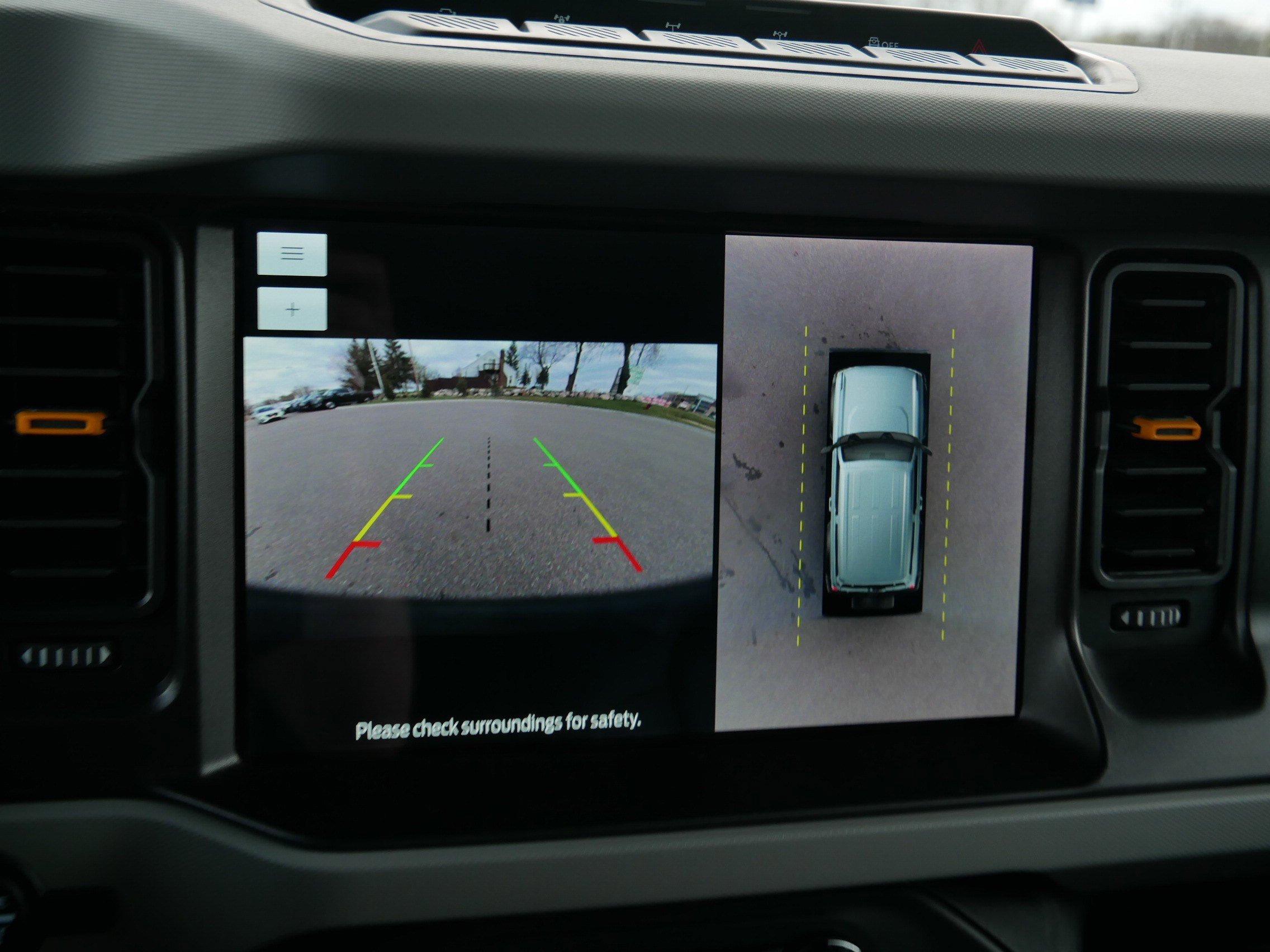 Used 2022 Ford Bronco Badlands image 36