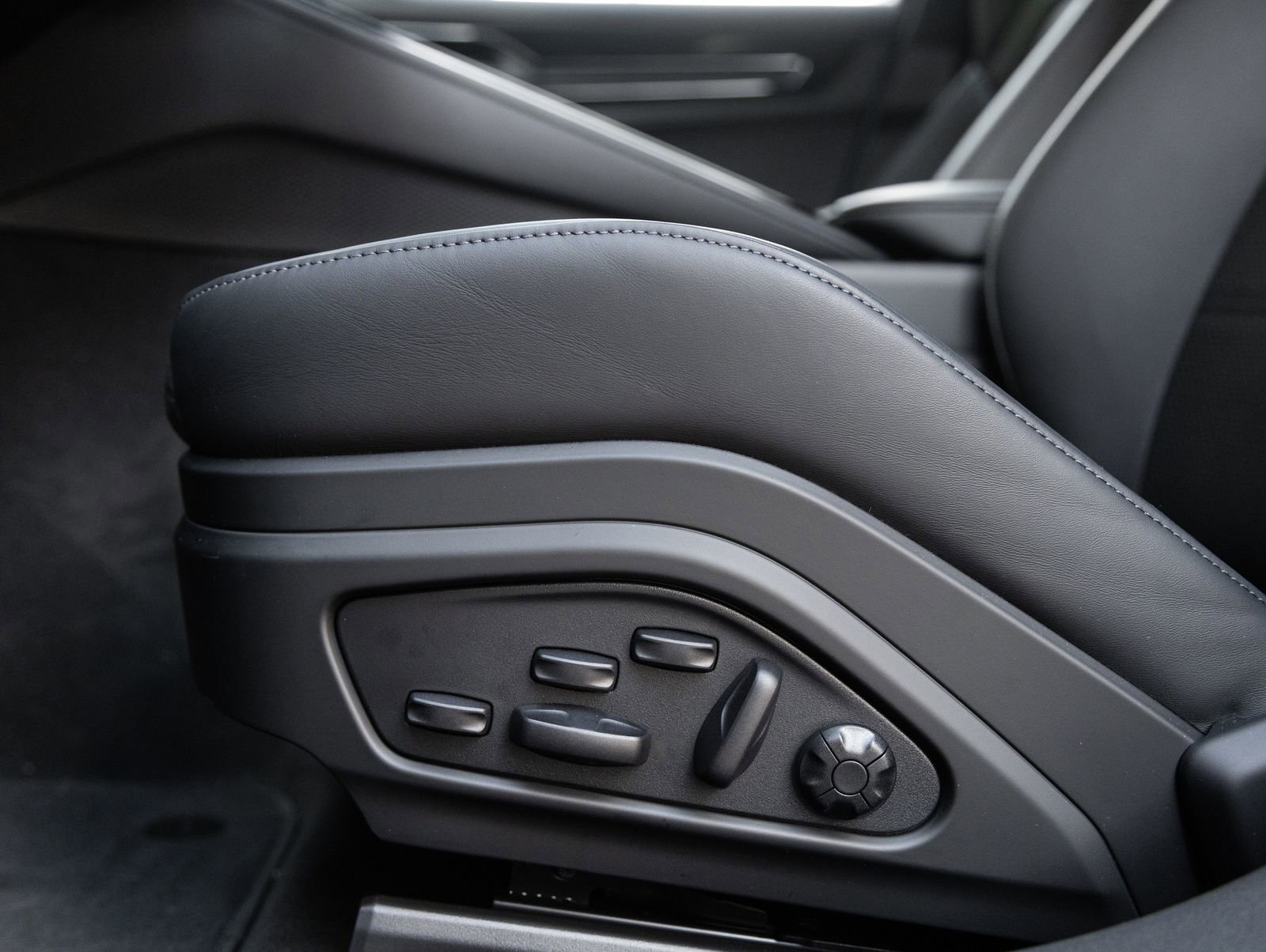 New 2026 Porsche Panamera GTS image 22